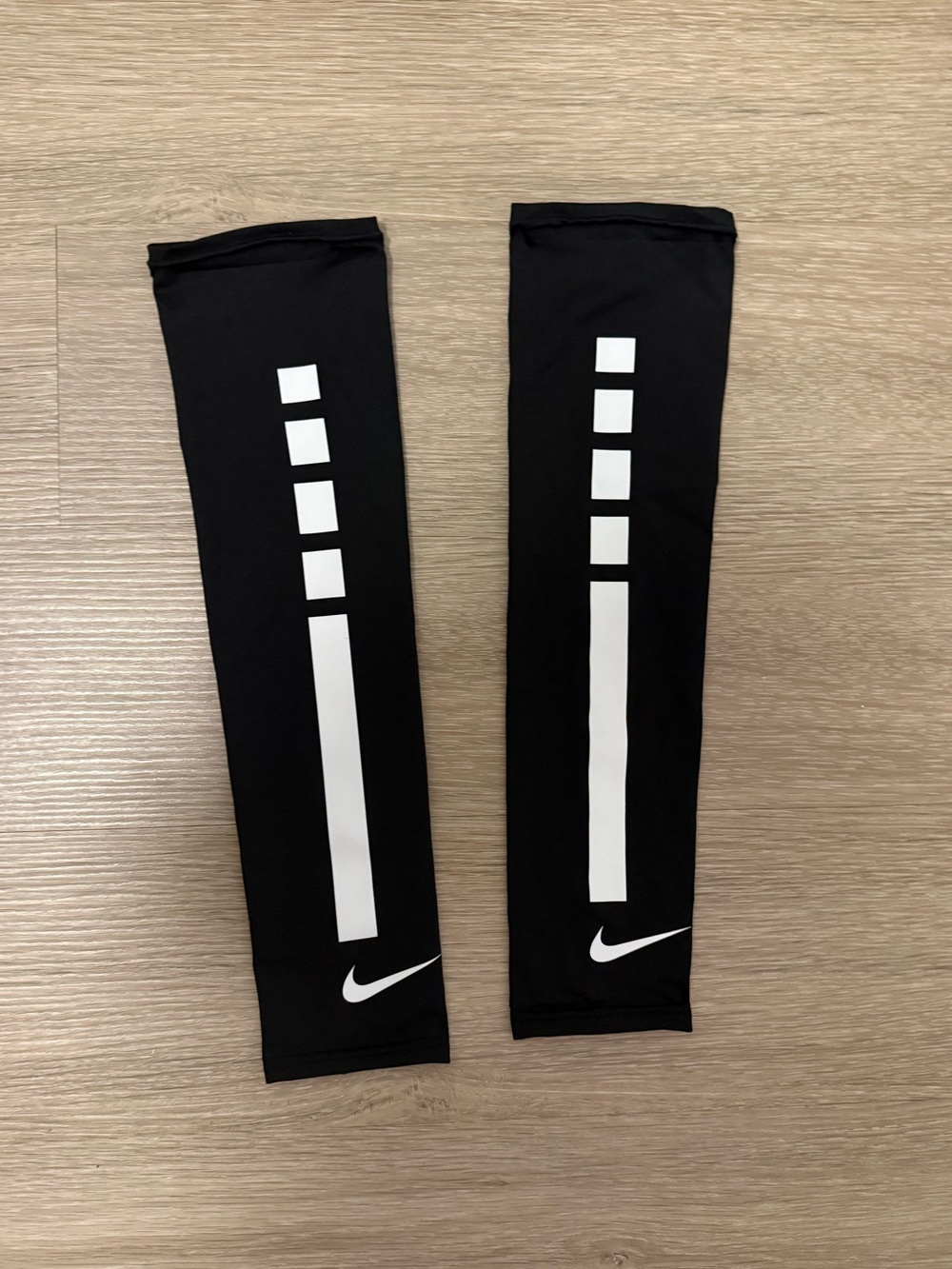 Nike Black Arm Sleeve Pair - S/M